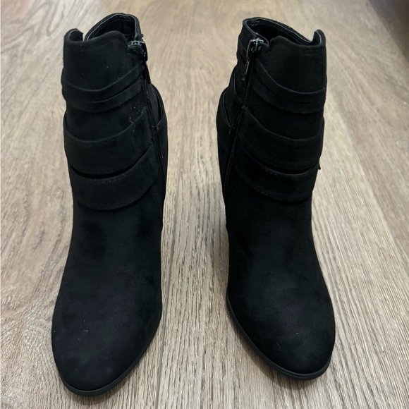 Ankle booties - Picture 3 of 4